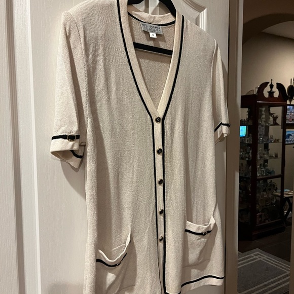 St. John Collection by Marie Gray  sweater short sleeves size 12 - Picture 7 of 8